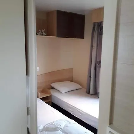 Stacaravan 4pers In Met Eigen Tuintje 2449 * ブレーデネ