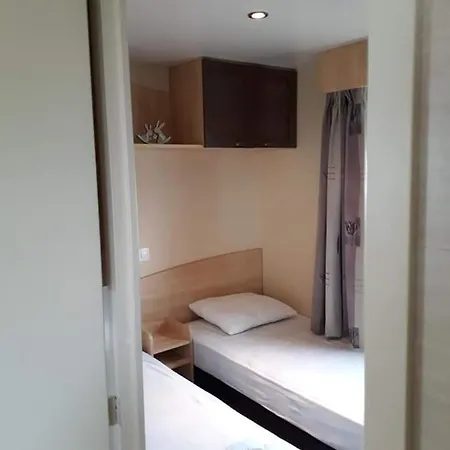 Stacaravan 4pers In Met Eigen Tuintje 2449 * ブレーデネ